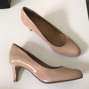 NWT Clarks “Arista Abe”